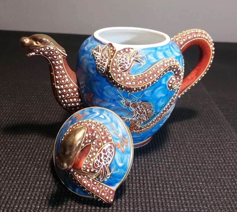 RARE POST WW2 ERA 11 PIECE JAPANESE DRAGONWARE MORIAGE HAND PAINTED PORCELAIN TEASET