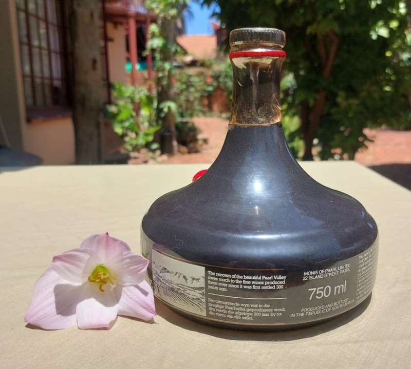 PAARL 300 YEAR ANNIVERSARY LIMITED EDITION RARE MONIS 1961 COLLECTORS PORT 3RD OF 5