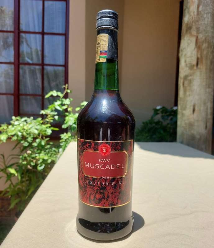 KWV 1968 BOBERG SUPERIOR MUSCADEL LIQUEUR WINE ALMOST IMPOSSIBLE TO GET!