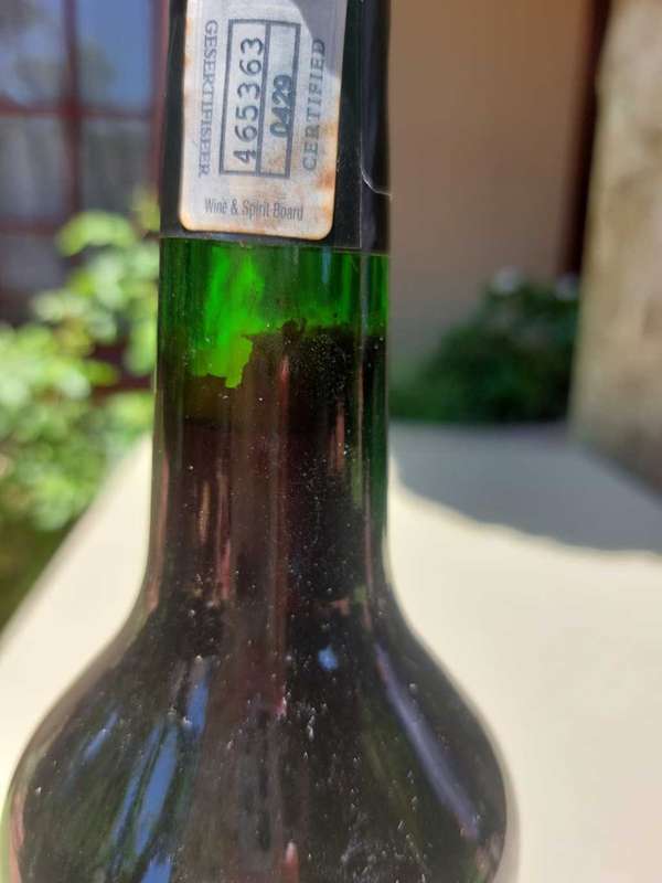 KWV 1975 ROBERTSON SUPERIOR MUSCADEL LIQUEUR WINE ALMOST IMPOSSIBLE TO GET!