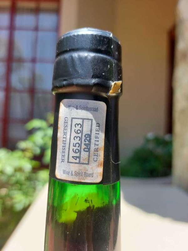 KWV 1975 ROBERTSON SUPERIOR MUSCADEL LIQUEUR WINE ALMOST IMPOSSIBLE TO GET!