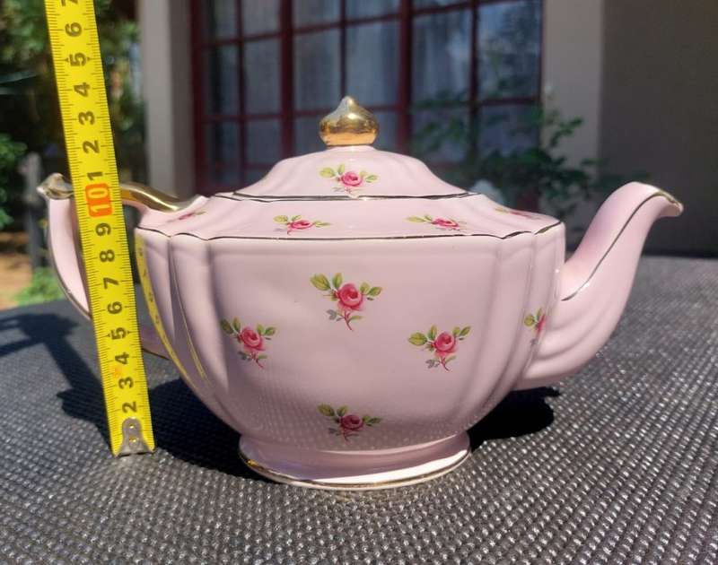 RARE 1930S SADLER ENGLAND DAINTY ROSES PINK TEAPOT