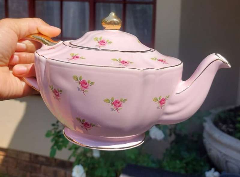 RARE 1930S SADLER ENGLAND DAINTY ROSES PINK TEAPOT