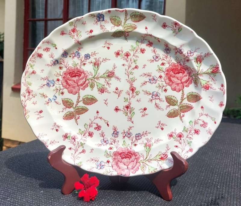 EXQUISITE ROSE CHINTZ HAND PAINTED 1950S JOHNSON BROTHERS ENGLAND 25x30CM OVAL SERVING PLATTER