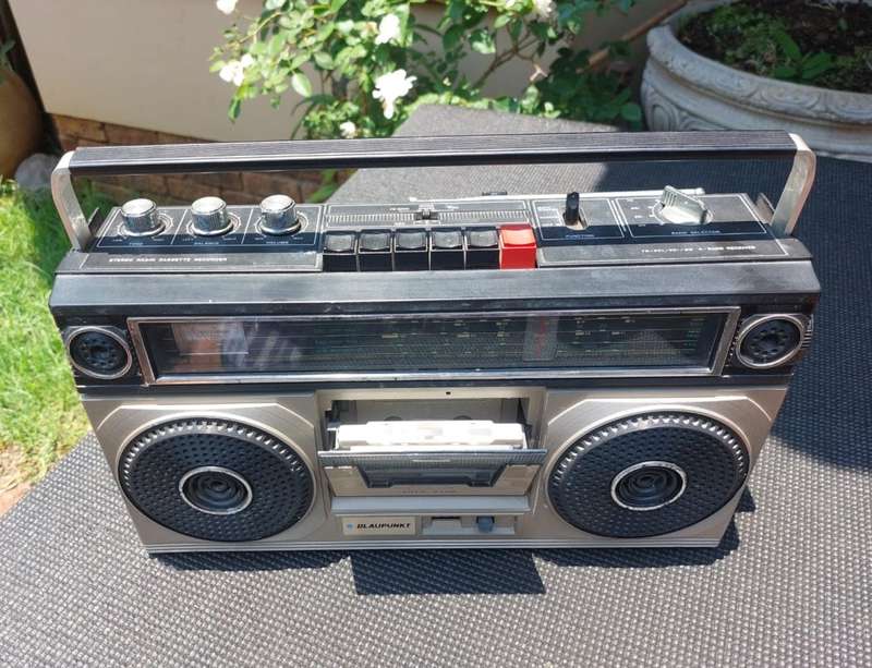 VINTAGE 1980S BLAUPUNKT (CROWN) CSC 830-F BOOMBOX GHETTOBLASTER IN GOOD WORKING CONDITION