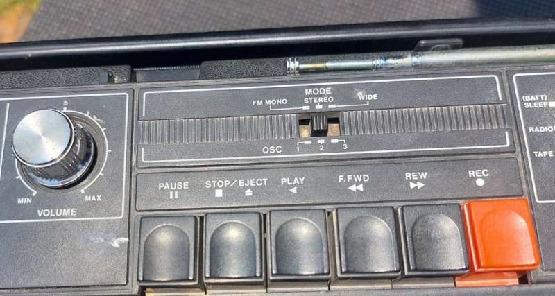 VINTAGE 1980S BLAUPUNKT (CROWN) CSC 830-F BOOMBOX GHETTOBLASTER IN GOOD WORKING CONDITION