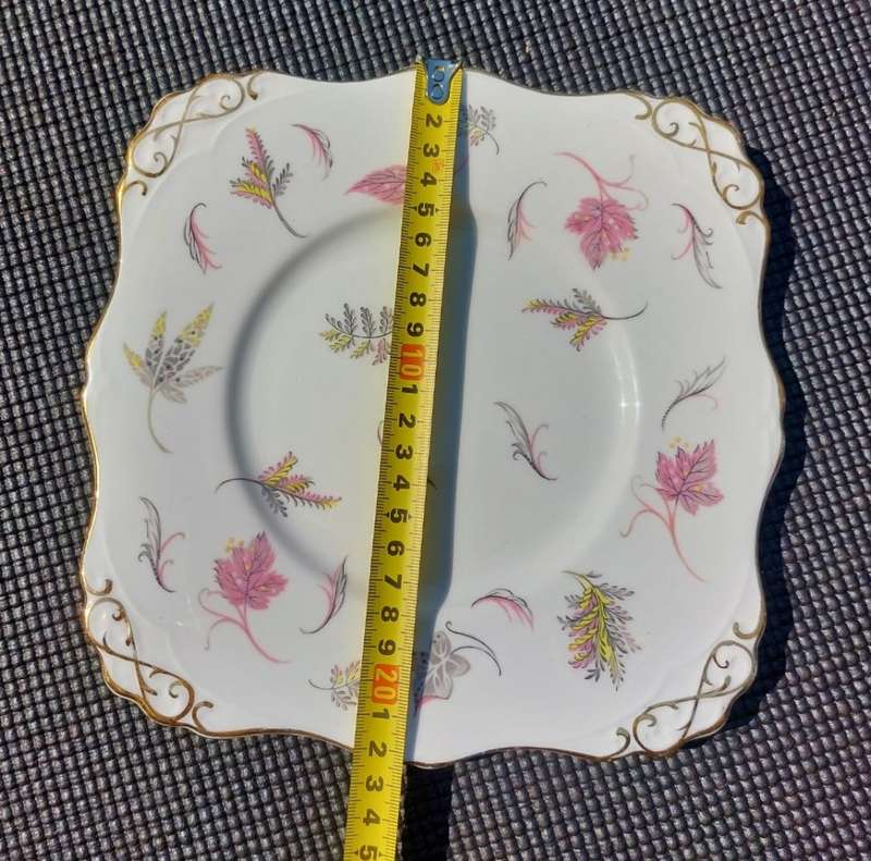 VINTAGE 1950S TUSCAN FINE ENGLISH BONE CHINA WINDSWEPT PATERN CAKE PLATE