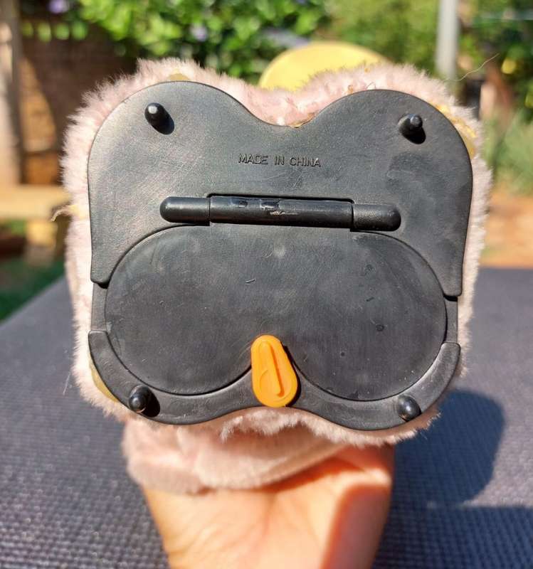 VINTAGE 1980S DURACELL DRUMMING BUNNY  MOTOR RUNNING BUT STOPPED PLAYING