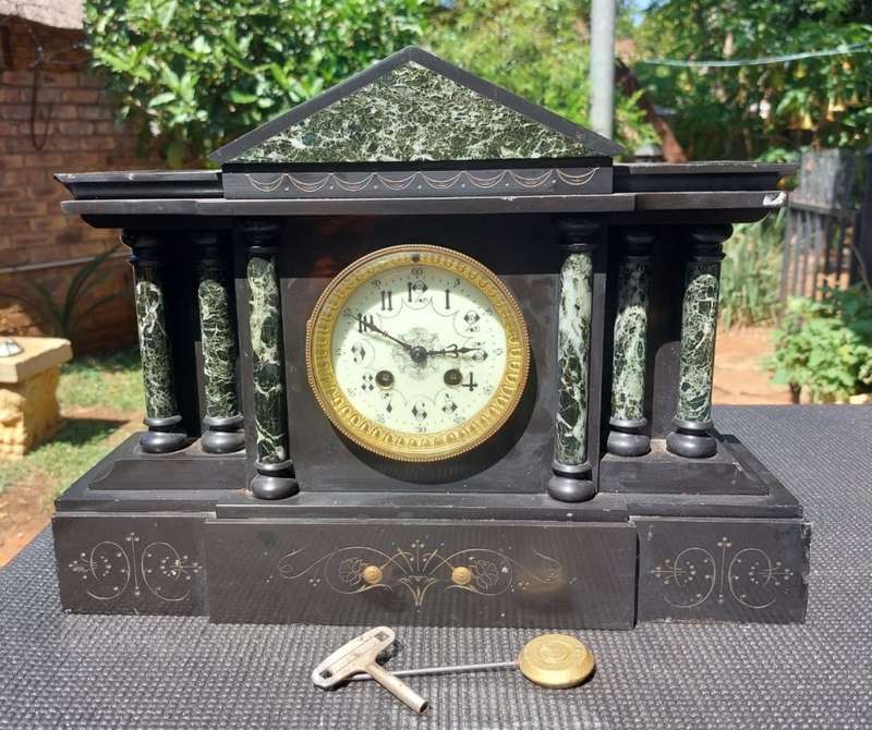 FRENCH SLATE-CASED HEAVY 14KG BLACK MARBLE SIX PILLAR ANTIQUE MANTLE CLOCK KEEPS TIME BUT NOT STRIKE