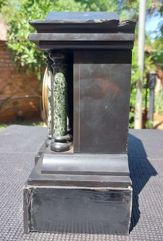 FRENCH SLATE-CASED HEAVY 14KG BLACK MARBLE SIX PILLAR ANTIQUE MANTLE CLOCK KEEPS TIME BUT NOT STRIKE