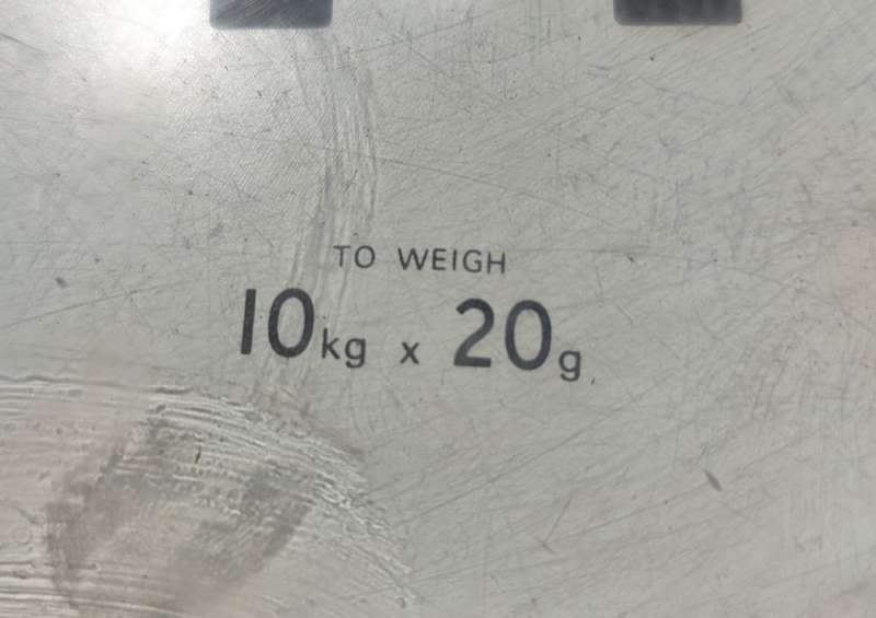 SALTER ENGLAND 10KGx20G MECHANICAL SCALE HUGE 35CM HIGH MODEL 40A VINTAGE 1980S