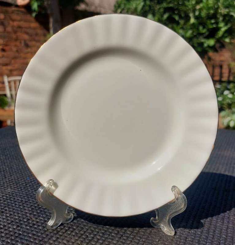 TWO ROYAL ALBERT VINTAGE 1960S-1970S VAL DOR (VALLEY OF GOLD) PATTERN BREAD OR SIDE PLATES