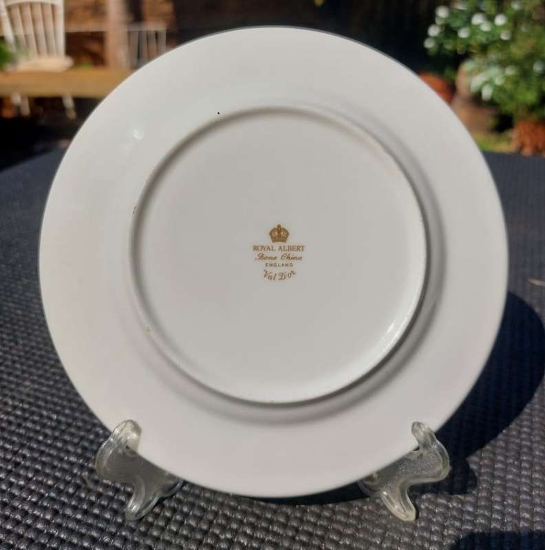 TWO ROYAL ALBERT VINTAGE 1960S-1970S VAL DOR (VALLEY OF GOLD) PATTERN BREAD OR SIDE PLATES