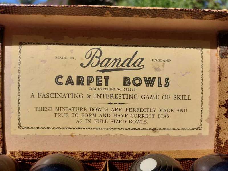 VINTAGE 1960S COMPLETE SET OF BANDA ENGLAND CARPET BOWLS