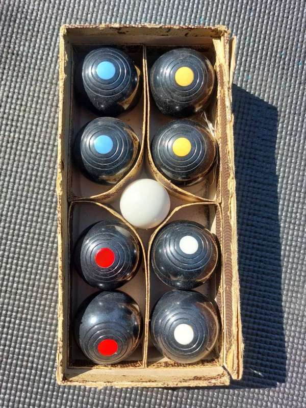 VINTAGE 1960S COMPLETE SET OF BANDA ENGLAND CARPET BOWLS