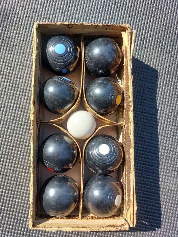 VINTAGE 1960S COMPLETE SET OF BANDA ENGLAND CARPET BOWLS