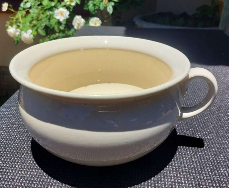 ROYAL BOTTOM LARGE BURLEIGH WARE ENGLISH 1950S IRONSTONE CHAMBER POT / IDEAL MODERN PLANTER