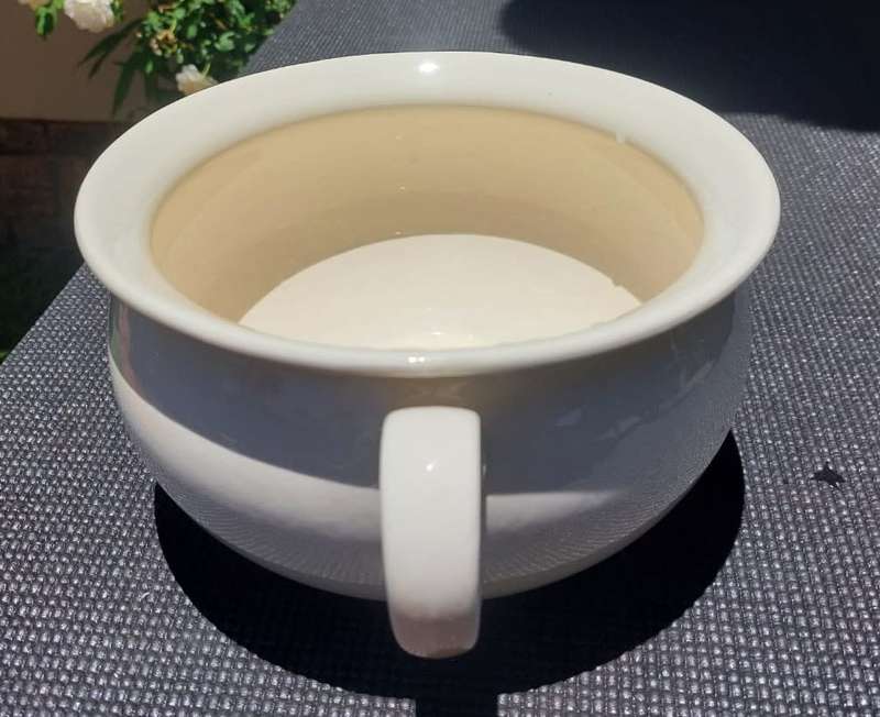 ROYAL BOTTOM LARGE BURLEIGH WARE ENGLISH 1950S IRONSTONE CHAMBER POT / IDEAL MODERN PLANTER