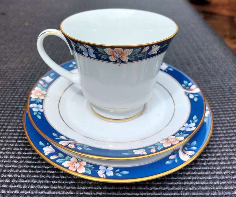 TWO HAND DECORATED NORITAKE SRI LANKA TRIOS (TEACUP, SAUCER, SIDEPLATE) CIRCA 1988-1996.