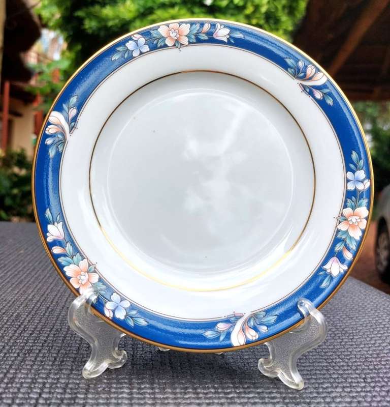 TWO HAND DECORATED NORITAKE SRI LANKA TRIOS (TEACUP, SAUCER, SIDEPLATE) CIRCA 1988-1996.
