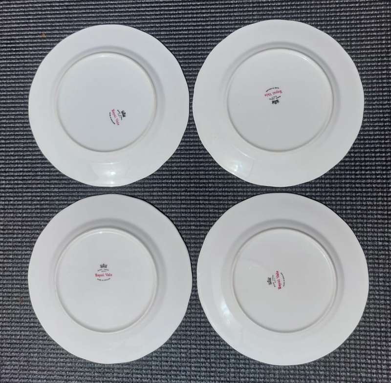 LILIES OF THE VALLEY PATTERN 1950S COLCLOUGH ROYAL VALE 3 TRIOS AND 1 DUO