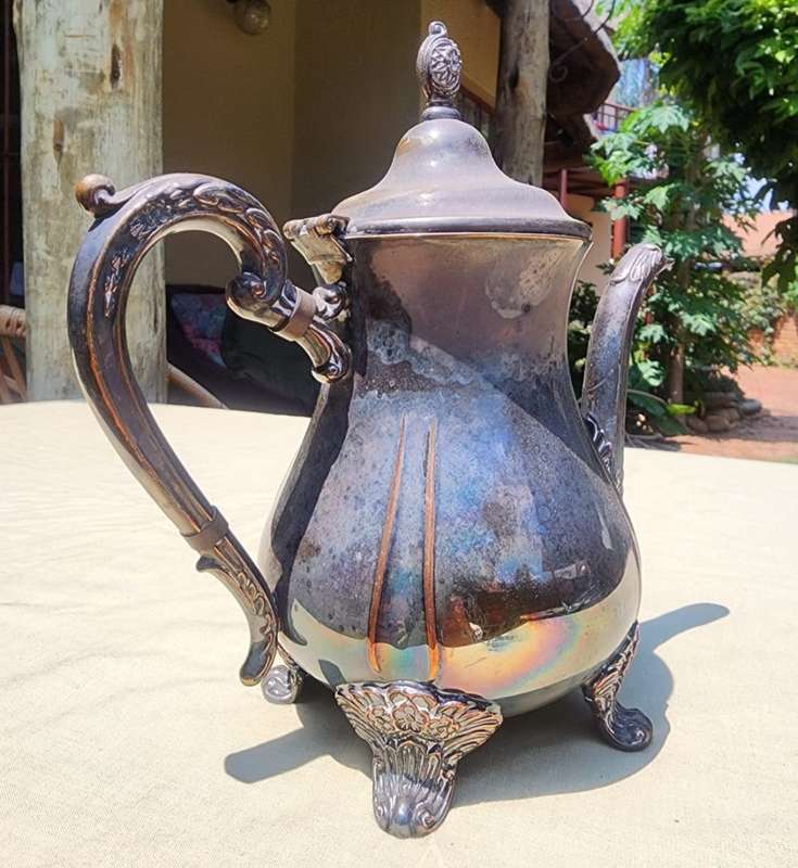 TWO VINTAGE (1970S) EM-ESS SOUTH AFRICAN SILVERPLATED TEAPOTS