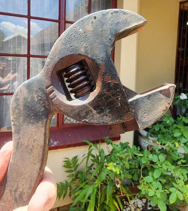 FAMOUS SNAKE-BODY VINTAGE CLYBURN ADJUSTABLE SPANNER