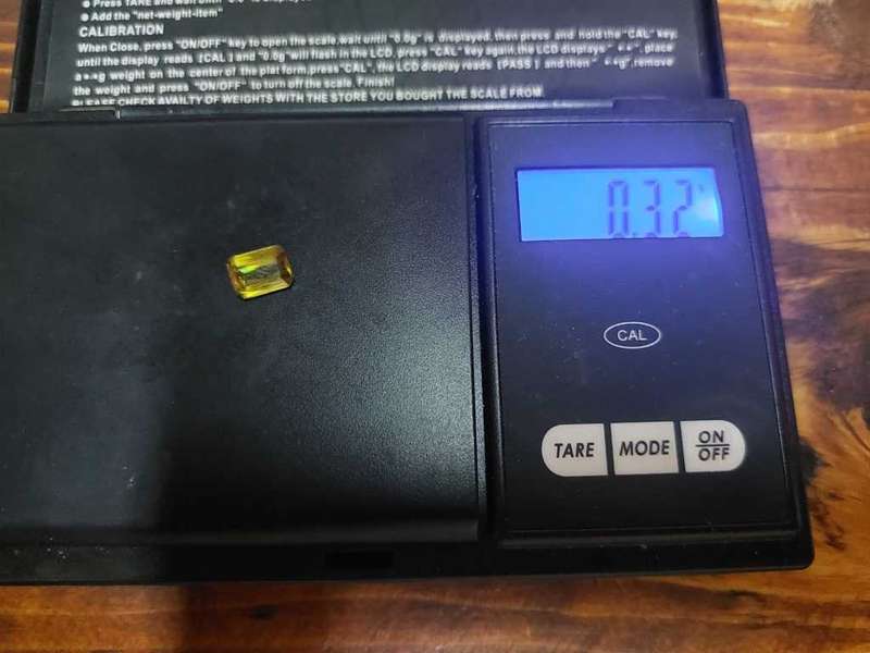 DAZZLING 1,60CT RAINBOW SPARK (COLOR CHANGE) SPHENE TITANITE GEMSTONE WITH BEAUTIFUL SCISSOR CUT