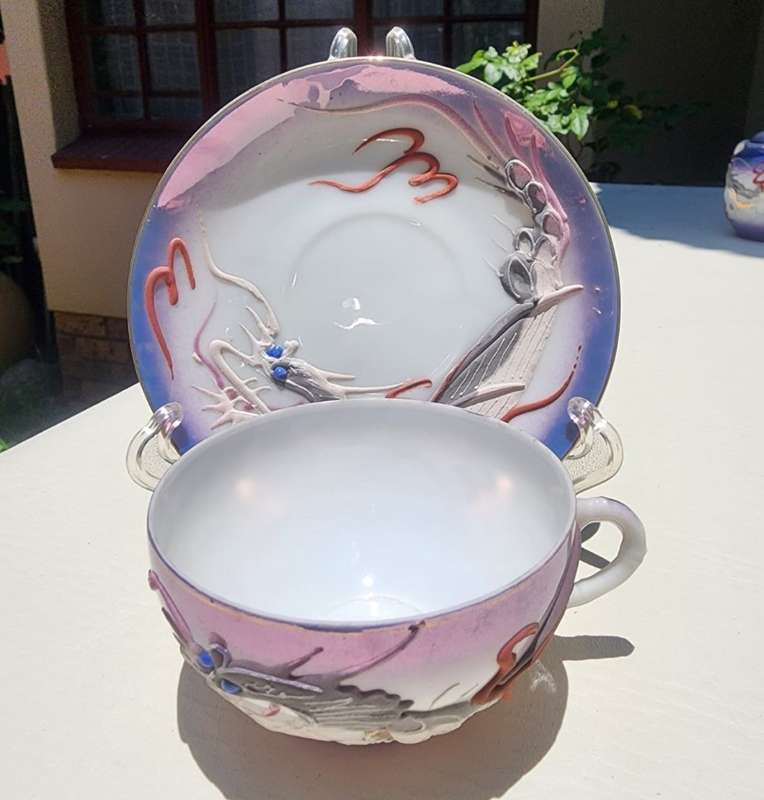 VINTAGE (1930-1960) JAPANESE DRAGONWARE MORIAGE GEISHA LITHOPHANE PURPLE LUSTERWARE 17 PIECE TEASET