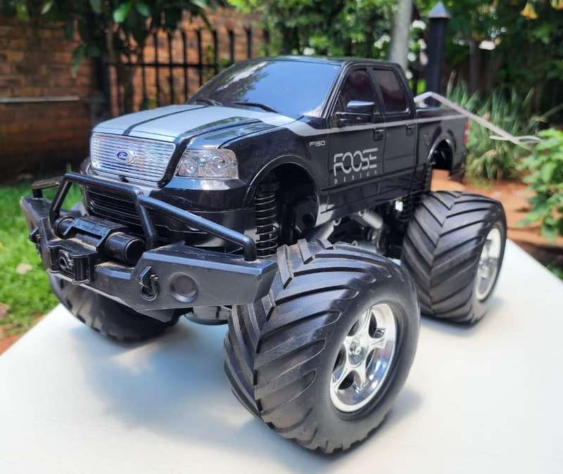 MASSIVE 42CM LONG BLACK FOOSE DESIGN FORD F150 RC TRUCK FROM 2009