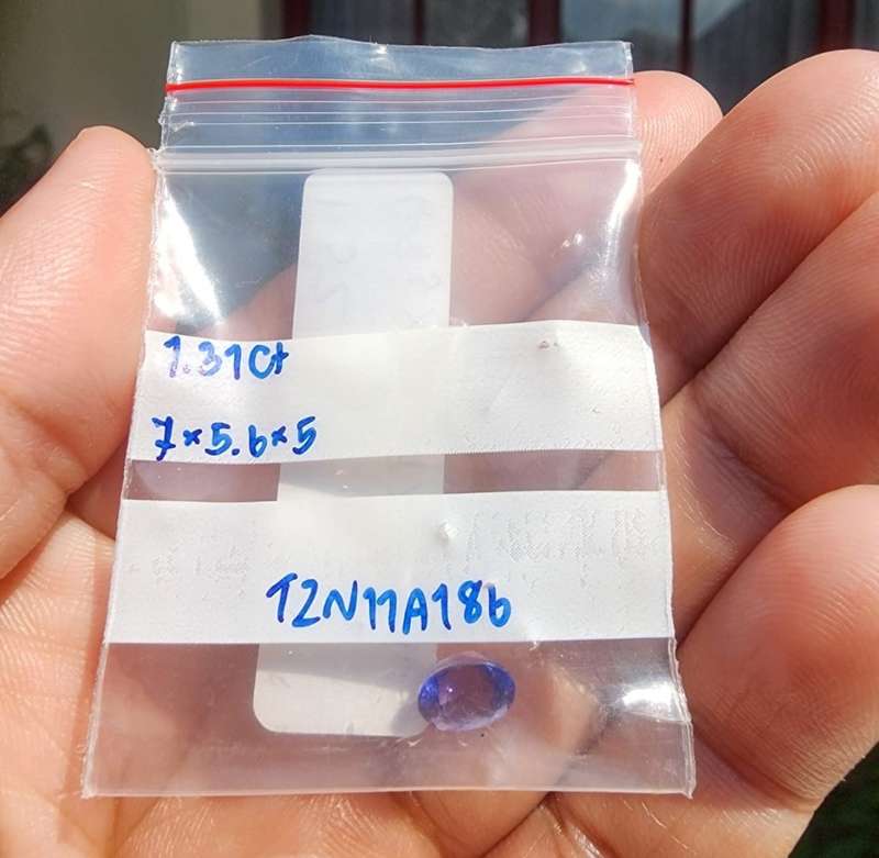 GISA CERTIFIED 1,30CT INTENSE BLUISH VIOLET TANZANITE OVAL CUT GEMSTONE  PLEASE READ FULL DESCRIPTI