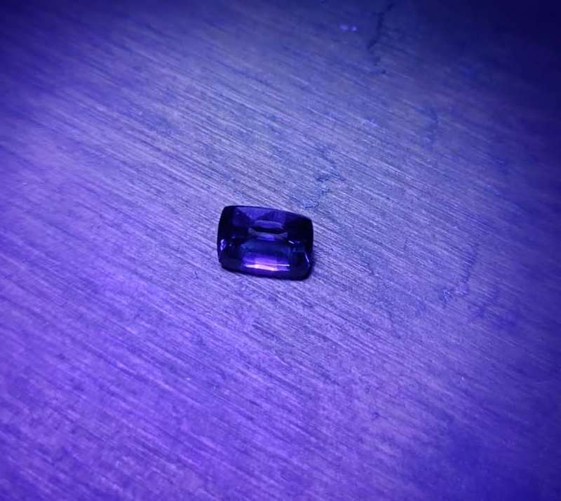 FLAWLESS GISA CERTIFIED LARGE 3.7CT BLUE SAPPHIRE WITH LOVELY RECTANGULAR CUSHION CUT FROM CEYLON