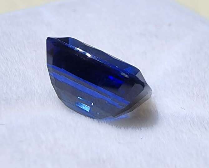 FLAWLESS GISA CERTIFIED LARGE 3.7CT BLUE SAPPHIRE WITH LOVELY RECTANGULAR CUSHION CUT FROM CEYLON