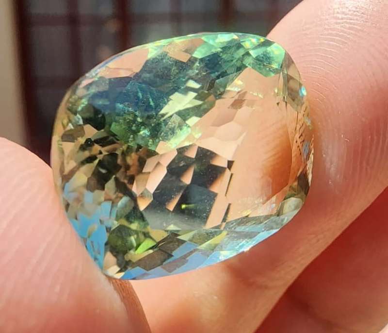 HOW STRANGE? A LARGE 17,30CT GREEN AMETHYST GEMSTONE WITH BEAUTIFUL CUSHION CUT