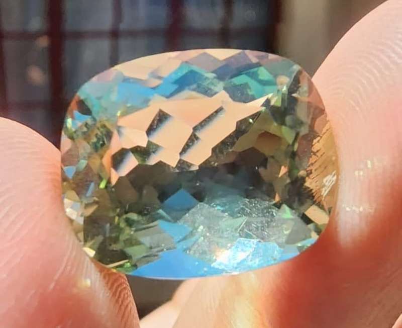 HOW STRANGE? A LARGE 17,30CT GREEN AMETHYST GEMSTONE WITH BEAUTIFUL CUSHION CUT