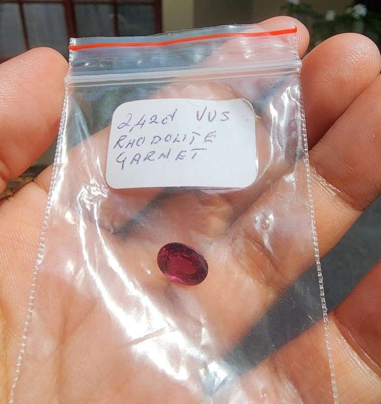 STRONG PURPLE RED RHODOLITE AFRICAN GARNET GEMSTONE LARGE 3.05CT