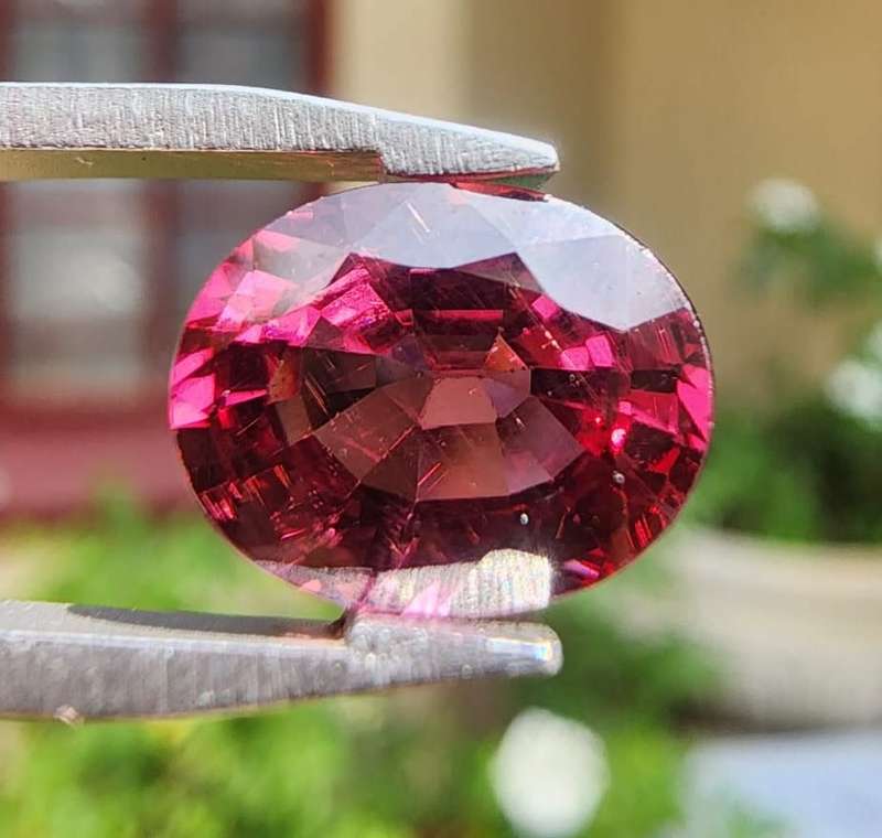 STRONG PURPLE RED RHODOLITE AFRICAN GARNET GEMSTONE LARGE 3.05CT