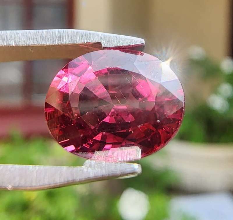STRONG PURPLE RED RHODOLITE AFRICAN GARNET GEMSTONE LARGE 3.05CT