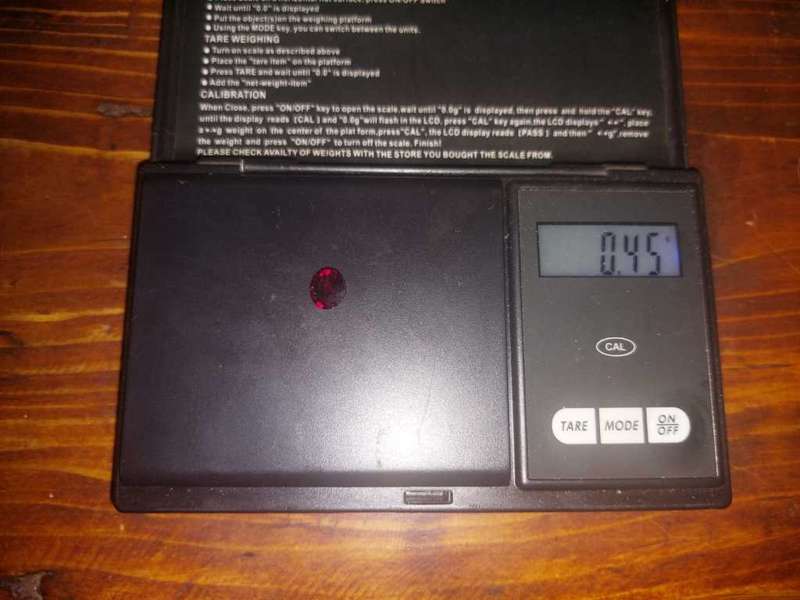 DEEP RED 2.25CT ALMANDINE AFRICAN GARNET GEMSTONE WITH BEAUTIFUL ROUND CUT