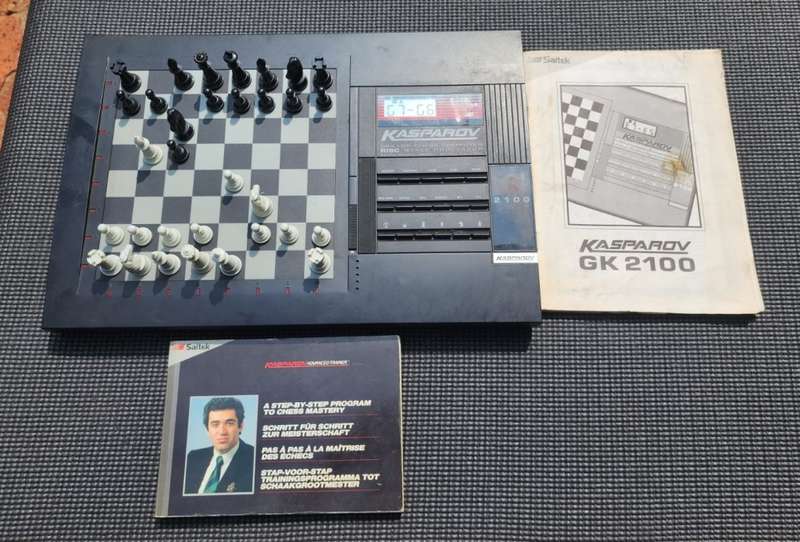 VINTAGE 1993 KASPAROV SAITEK GK2100 ADVANCED CHESS COMPUTER WORKING 100%