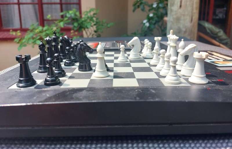 VINTAGE 1993 KASPAROV SAITEK GK2100 ADVANCED CHESS COMPUTER WORKING 100%