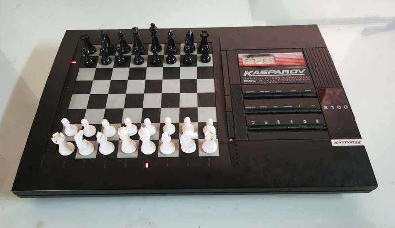VINTAGE 1993 KASPAROV SAITEK GK2100 ADVANCED CHESS COMPUTER WORKING 100%