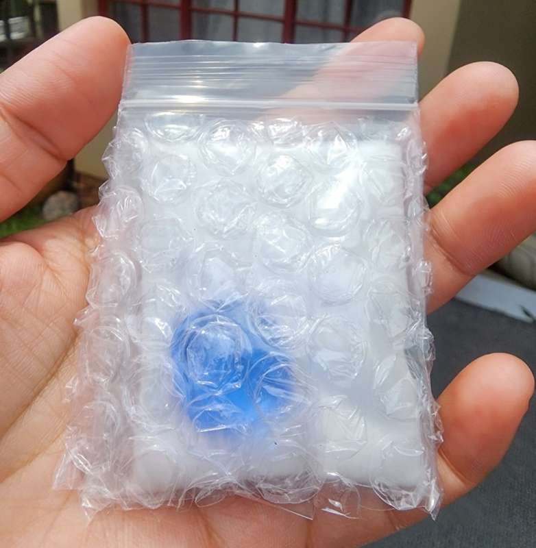 MASSIVE 37CT SYNTHETIC BLUE QUARTZ GEMSTONE WITH BEAUTIFUL CUSHION CUT IN FLAWLESS CONDITION