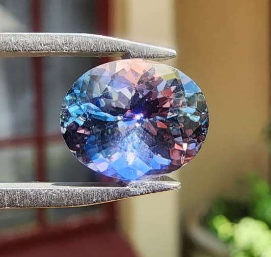 GLORIOUS GISA CERTIFIED 3.40CT INTENSE VIVID BLUISH VIOLET TANZANITE GEMSTONE  PLEASE DESCRIPTION