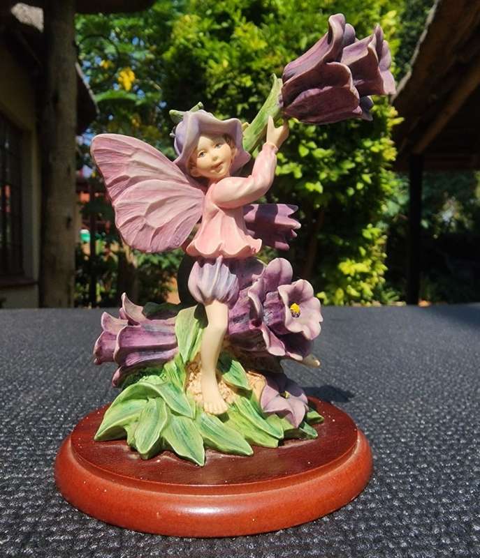 THE CANTERBURY BELL FAIRY A CICELY MARY BARKER DESIGN RESIN HAND PAINTED  5TH of 6 FAIRYS ON AUCTIO