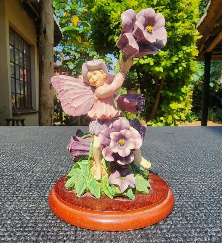 THE CANTERBURY BELL FAIRY A CICELY MARY BARKER DESIGN RESIN HAND PAINTED  5TH of 6 FAIRYS ON AUCTIO