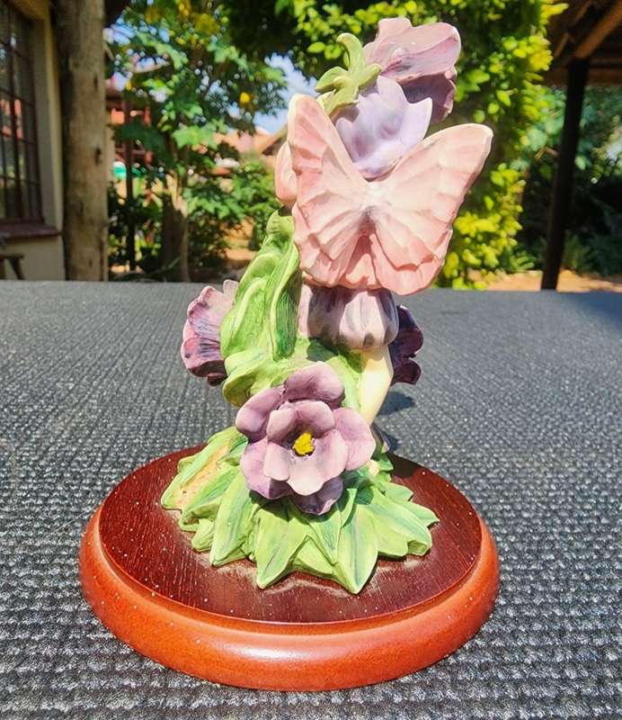 THE CANTERBURY BELL FAIRY A CICELY MARY BARKER DESIGN RESIN HAND PAINTED  5TH of 6 FAIRYS ON AUCTIO