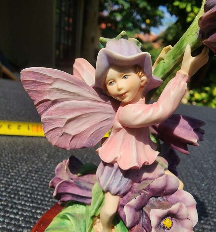 THE CANTERBURY BELL FAIRY A CICELY MARY BARKER DESIGN RESIN HAND PAINTED  5TH of 6 FAIRYS ON AUCTIO