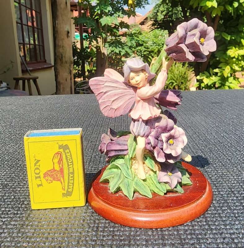 THE CANTERBURY BELL FAIRY A CICELY MARY BARKER DESIGN RESIN HAND PAINTED  5TH of 6 FAIRYS ON AUCTIO