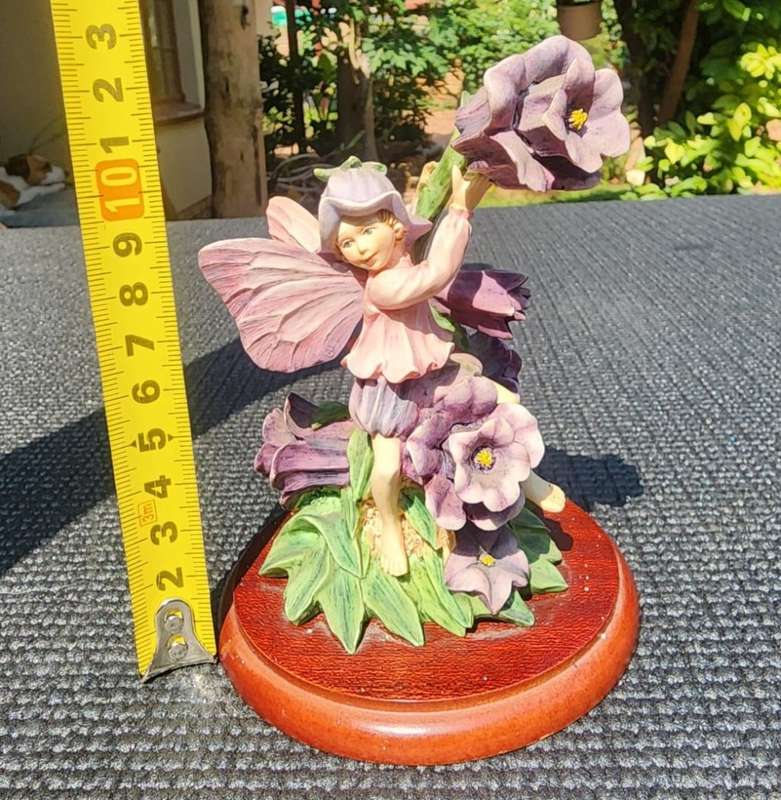 THE CANTERBURY BELL FAIRY A CICELY MARY BARKER DESIGN RESIN HAND PAINTED  5TH of 6 FAIRYS ON AUCTIO